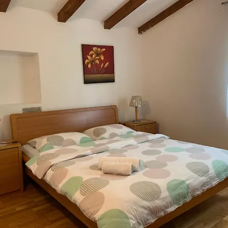Franca Apartment *