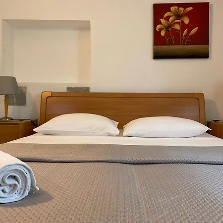 Franca Apartment *
