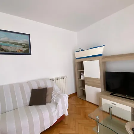 Franca Apartment *